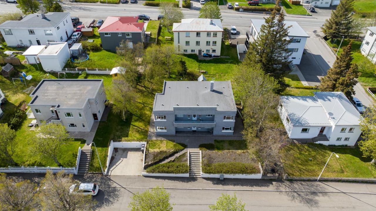 Guesthouse Akureyri - Apartments Near Down Town Extérieur photo