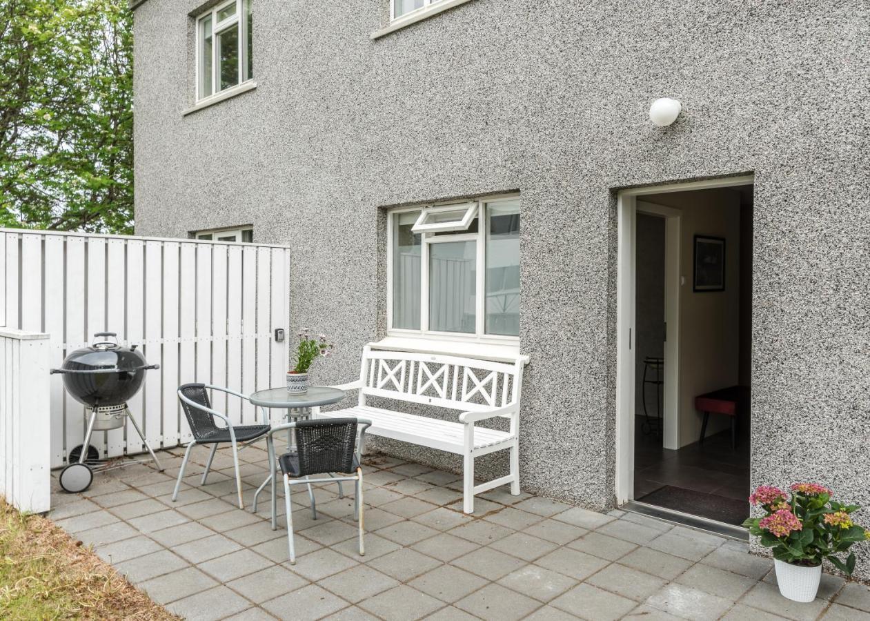 Guesthouse Akureyri - Apartments Near Down Town Extérieur photo